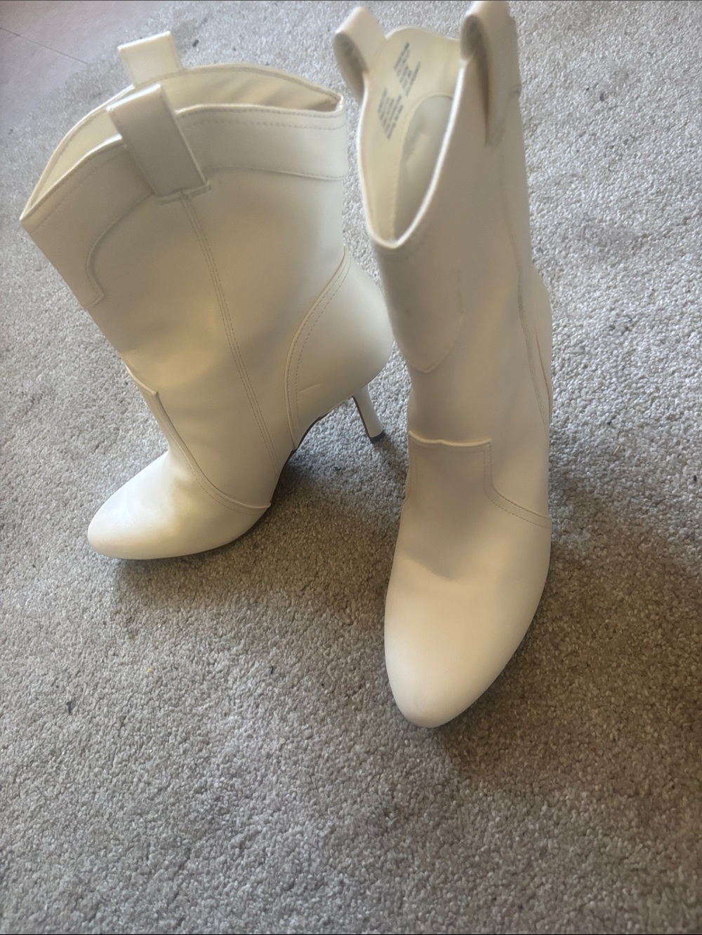 Sonoma White Women's Pointed Toe Mid-Calf Heel Boots